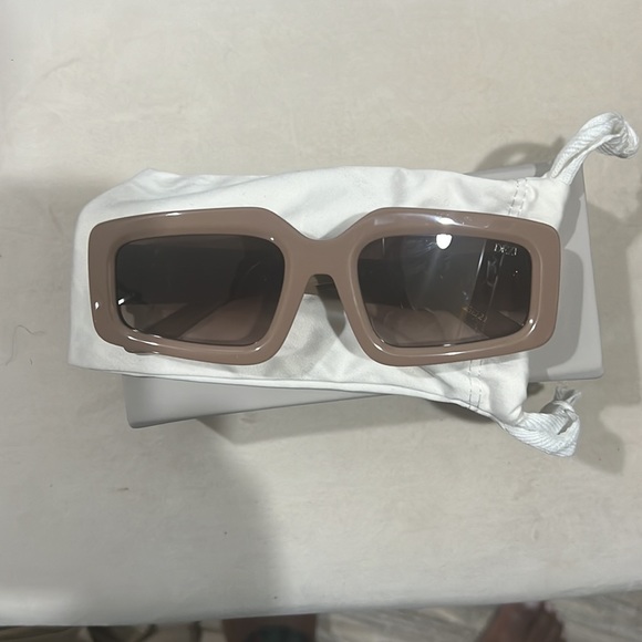 Dezi Read The Room Sunglasses - Picture 3 of 4